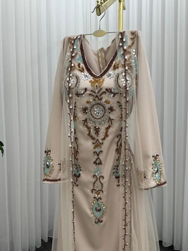 فستان باربي مع بشت تُل