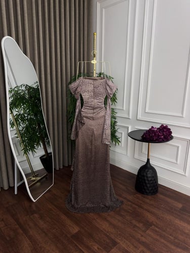 فستان دانتيل فصوص