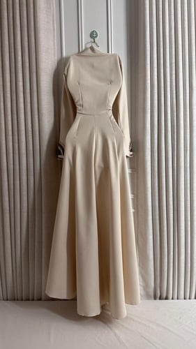 فستان باربي مع تطريز