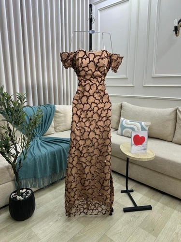 فستان دانتيل ترتر مبطن مع باربي