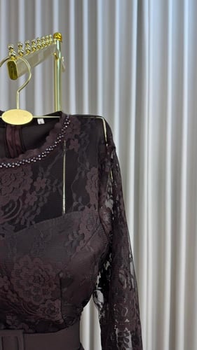 فستان باربي مع دانتيل