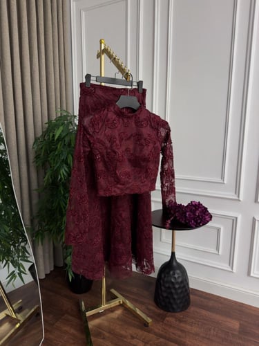 فستان طقم دانتيل