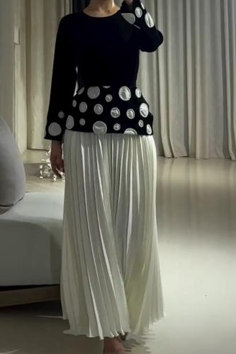 فستان باربي على تفته مع تطريز لولو