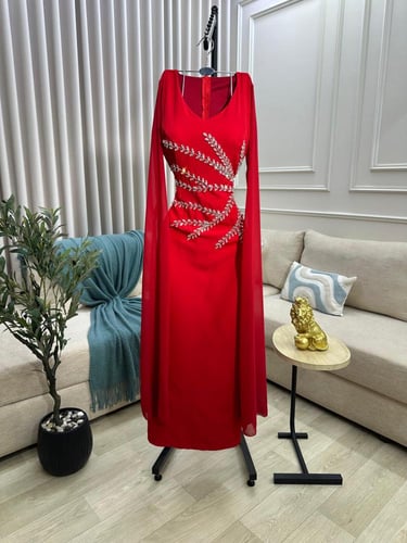 فستان باربي مع تطريز راقي