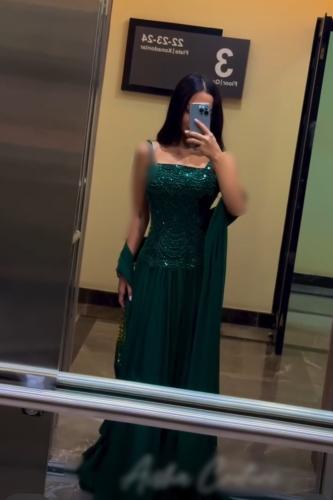 فستان جورجيت مع تطريز يدوي