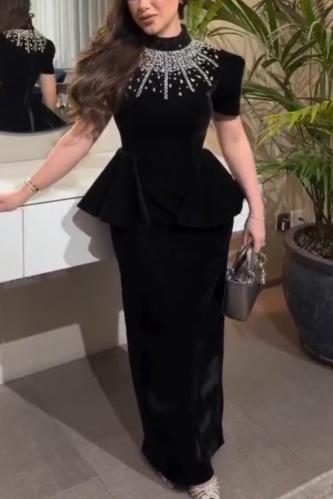 فستان جوخ مع تطريز خرز يدوي وبطانه