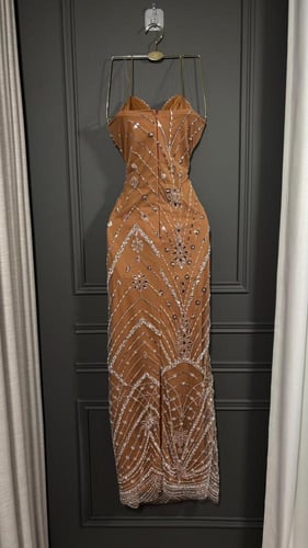 فستان تطريز كرستال مع الخرز والتُل