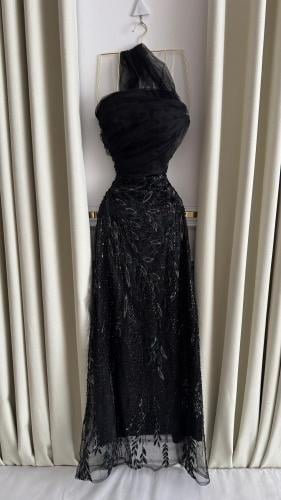 فستان تُل مطرز بخرز