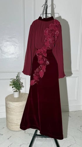 فستان جوخ مع الجورجيت الشيفون والتطريز الأنيق بالش...