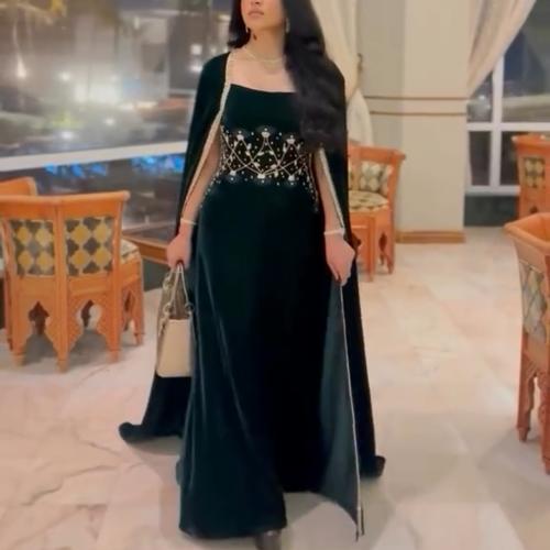 فستان مخمل قطيفه مع تطريز يدوي