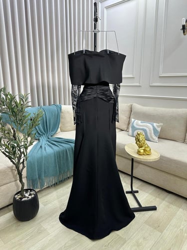 فستان باربي مع دانتيل كوري