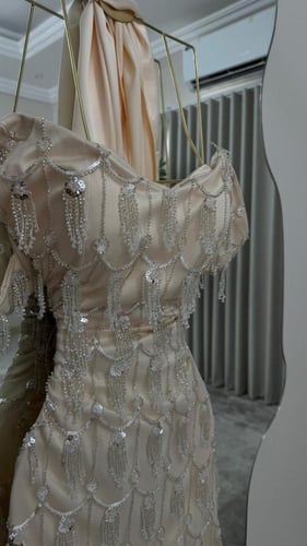 فستان تُل مطرز بخرز