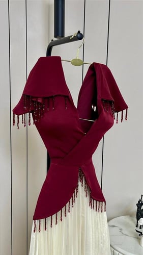 فستان باربي مع بوليسيه