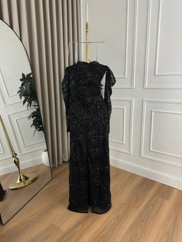 فستان كلفه تطريز خرز مبطن بتفته استرتش