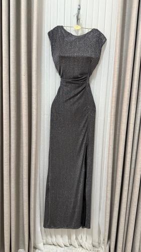 فستان مخمل على قطعه سهره