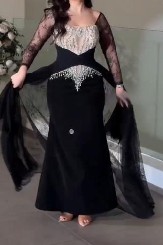 فستان باربي مع دانتيل