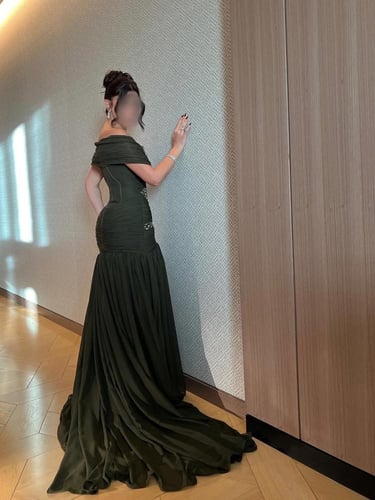 فستان شيفون مع تطريز يدوي