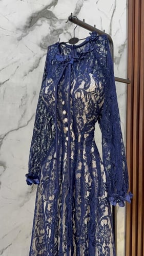 فستان دانتيل مبطن