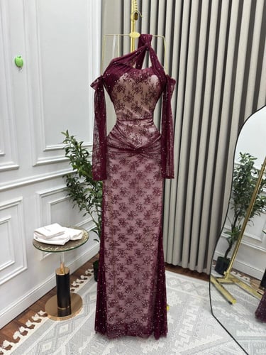 فستان تُل مطرز بالفصوص مع بطانه باربي