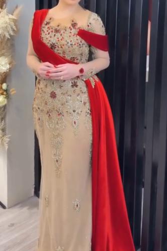 فستان باربي مع تُل تيواني وتطريز يدوي