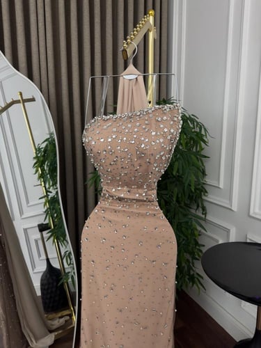 فستان سهره تُل كلفه تطريز يدوي