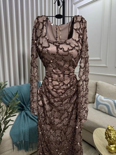 فستان شك سهره راقي على بطانه تفته كوري