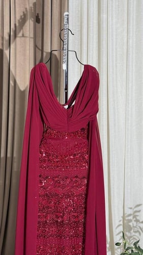 فستان تطريز مع شيفون جورجيت