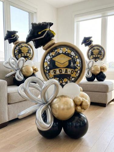 Foil balloons for graduation with a celebratory touch