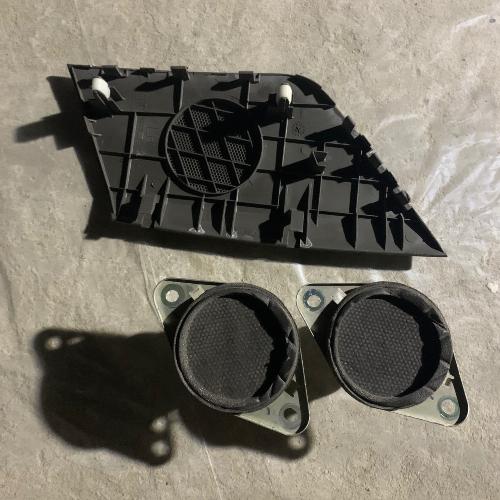 سماعات الطبلون لتويوتا اوريون 2009 مستعملة مع الاغ...