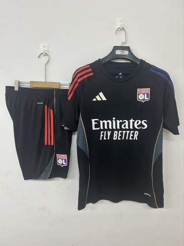 Olympique Lyon training set