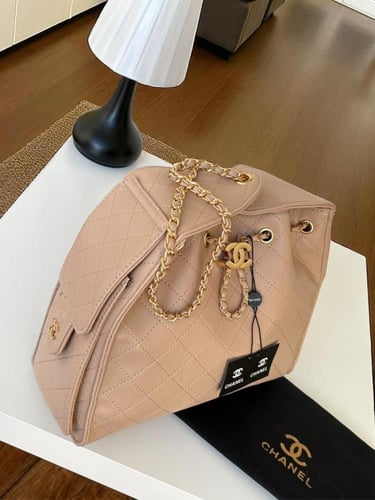 حقيبة شانيل البيج: أناقة متجددة وفخامة لا مثيل لها