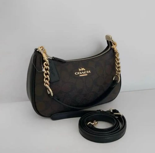 شنطة نسائية من ماركة كوتش COACH