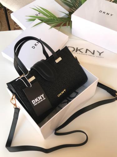 حقيبة DKNY باللون الأسود: أناقة وعصرية في كل تفاصي...