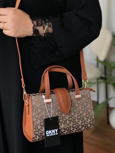 حقيبة DKNY: لمسة من الفخامة في كل يوم!