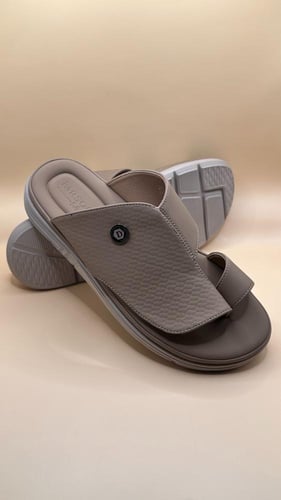 حذاء مرسوم 207-8