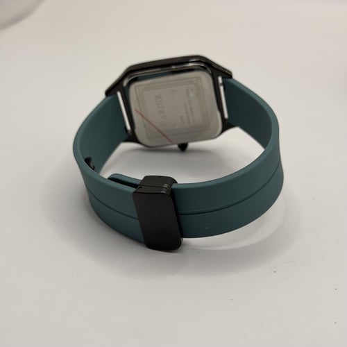 ساعة رجالي بلاستك اخضر