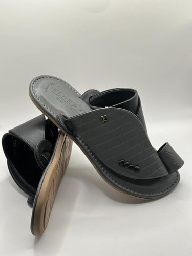 حذاء شرقي ايطالي