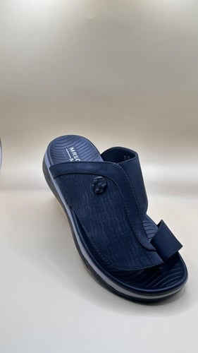 حذاء مرسوم F1