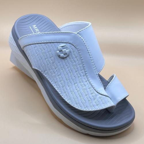 حذاء مرسوم F1