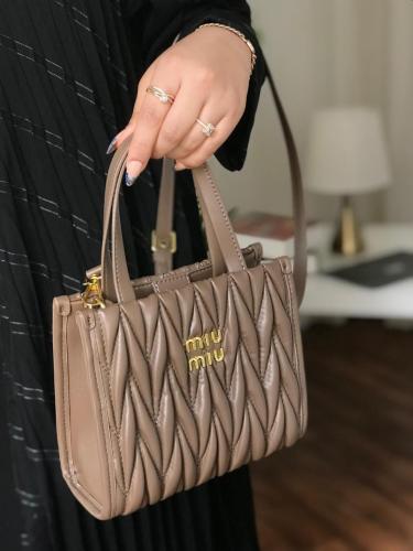 شنطة ميو ميو