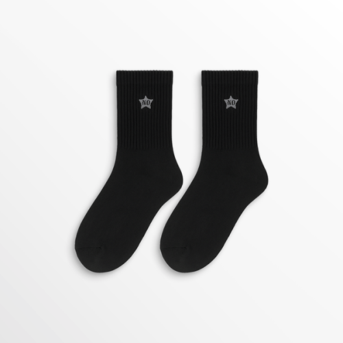 Striped socks in white and black