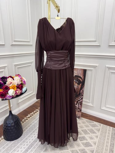 فستان بني انيق