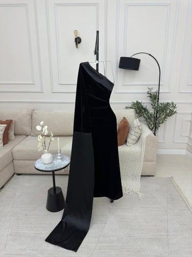 فستان مخمل كوري انيق