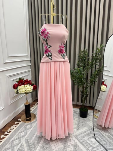 فستان مطرز كمبيوتر