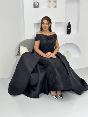 فستان الينا