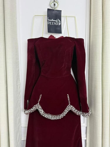 فستان احمر شتوي