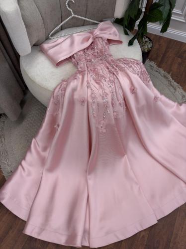 فستان ميكادو ورود بارزه بتصميم فخم