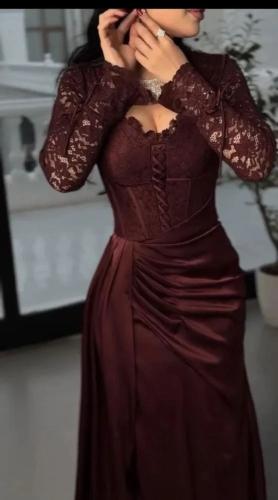 فستان دانتيل