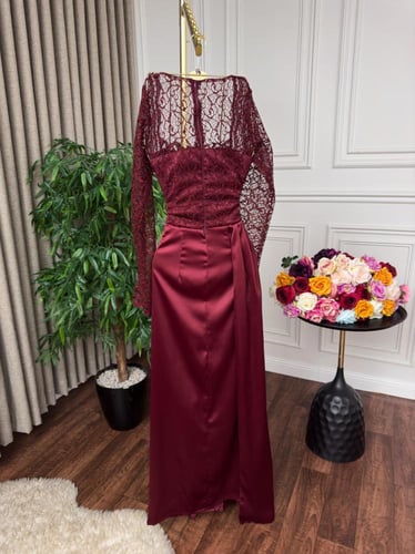 فستان دانتيل