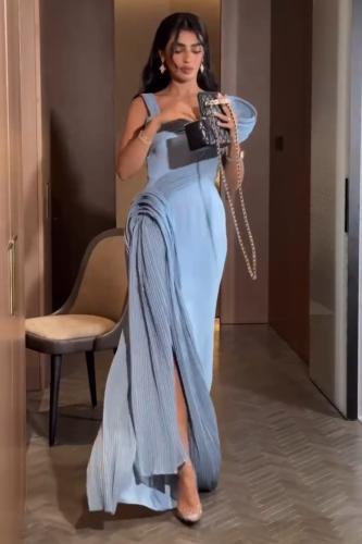 فستان سماوي فخم